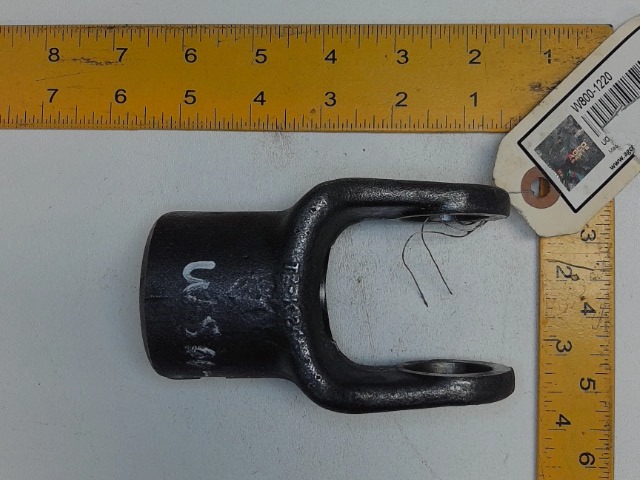 W800-1220 Yoke for AGCO