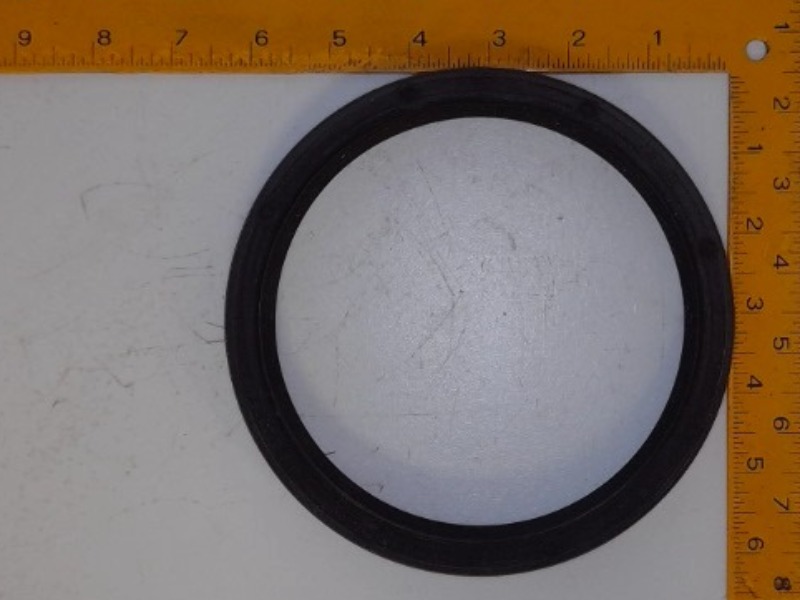 71015543 Rear End Seal for AGCO