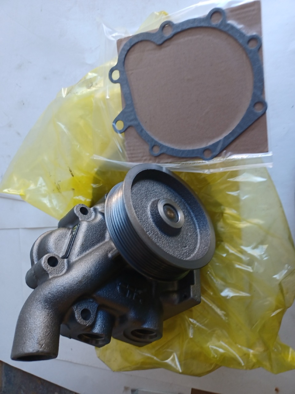 3522138 Water Pump