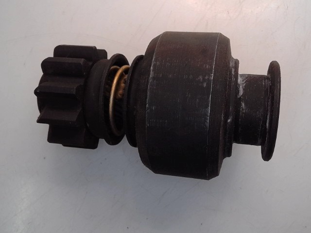 1945487 Clutch