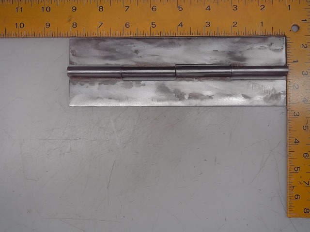 31-1600430 Hinge for AGCO