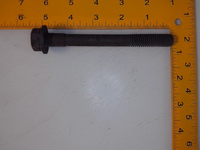 83935923 Bolt Grade8 for CUB CADET