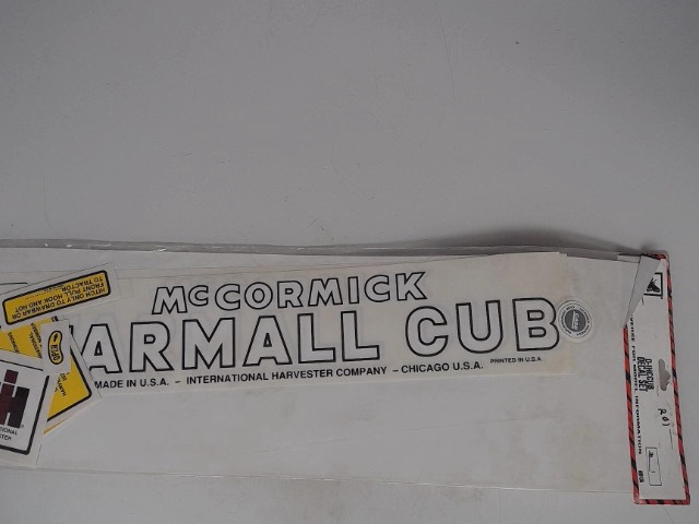 D-IHCCUBGV Decal Kit for CUB CADET