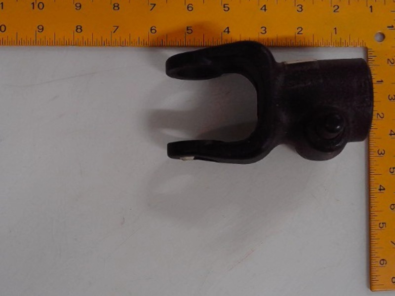 AC13360 Yoke for JOHN DEERE