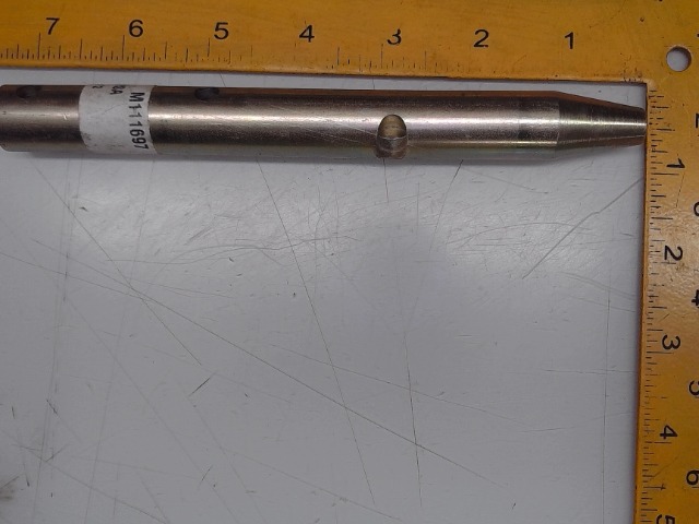 M111697 Pin for JOHN DEERE