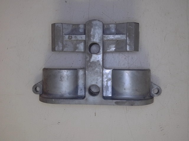 30-3377032 Bottom/clamp for AGCO