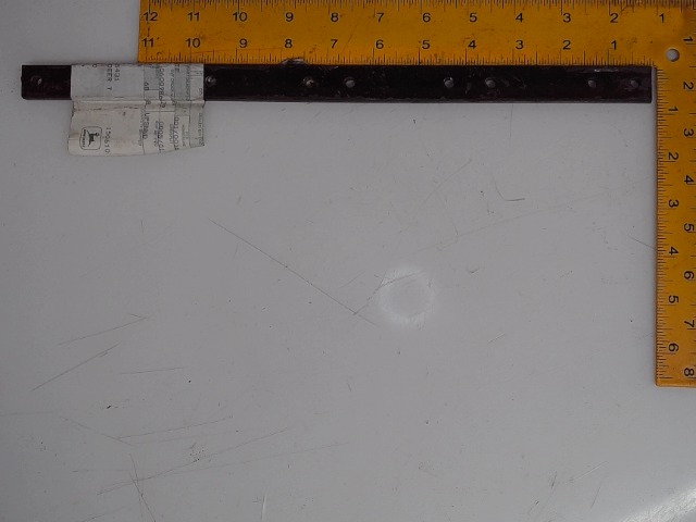 13727 MACDON Plate