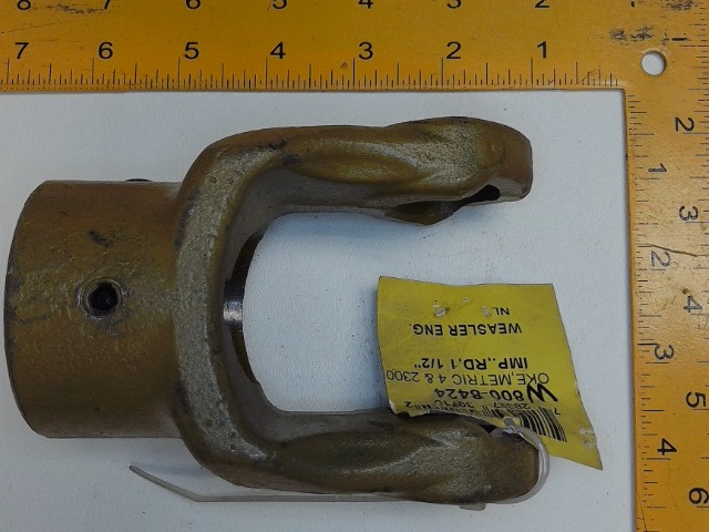 W800-8424 Yoke for AGCO