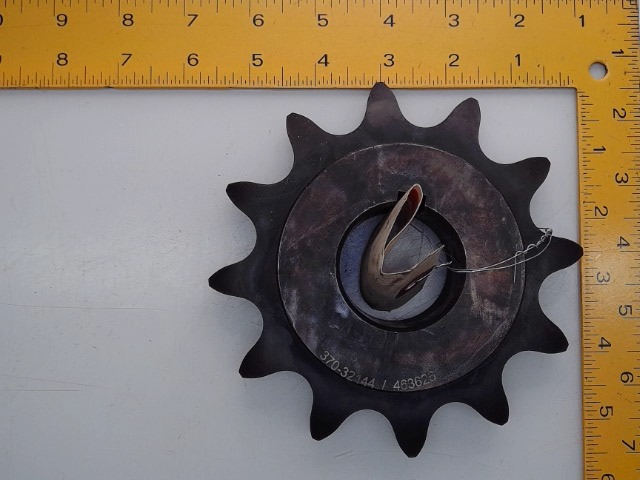 370-32144 Sprocket 12t for GEHL MANITOU