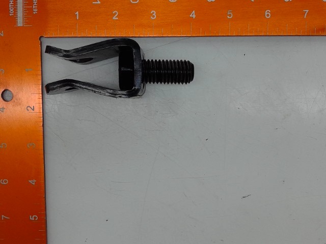 40767 MACDON Clamp