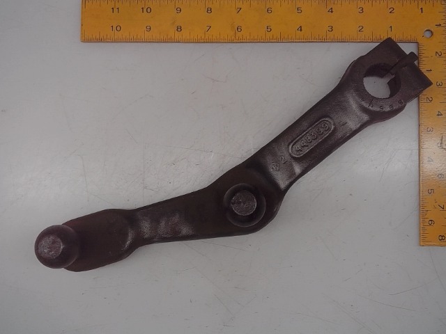 896647R21 Brkt for CUB CADET