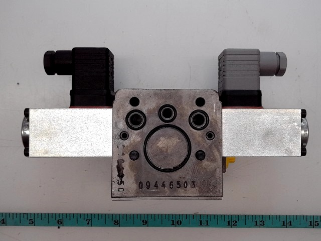 J548739 Valve Bank for GEHL MANITOU