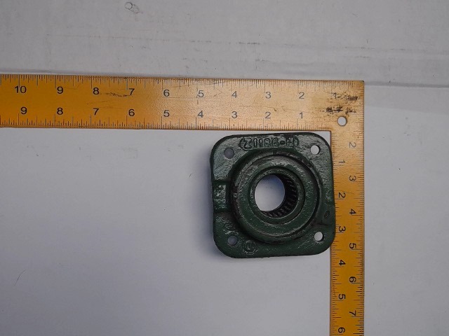 Z1186H Brg Holder/brg for JOHN DEERE
