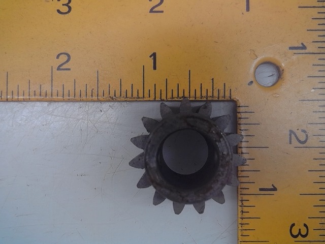 104608A AGCO Pinion