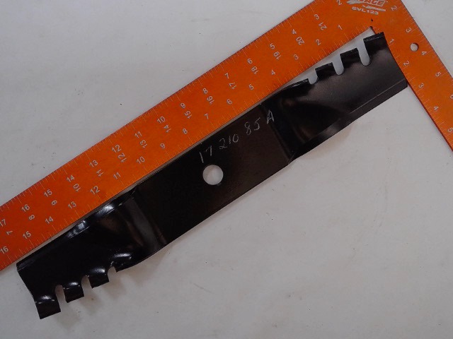 1721085SM Blade
