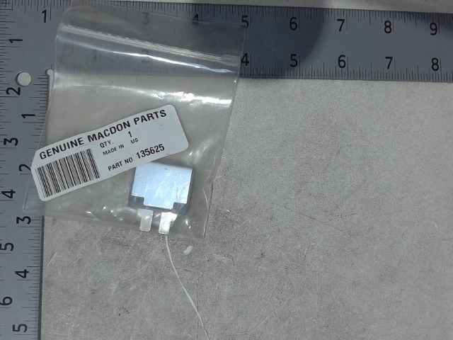135625 Breaker
