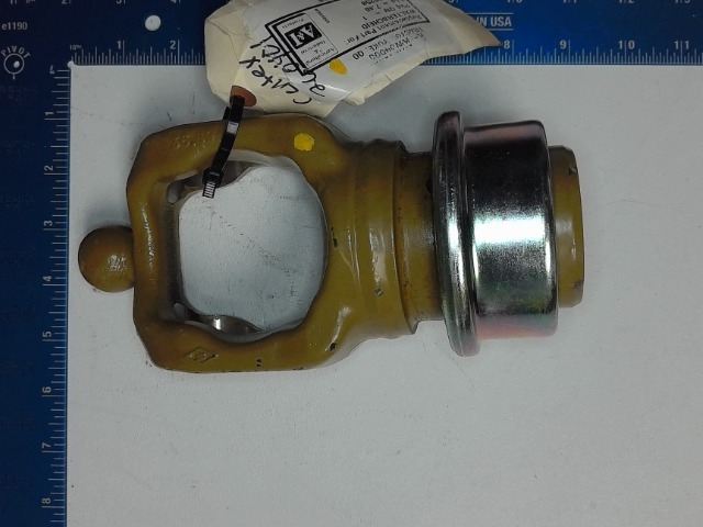 A-AW34668 Yoke for JOHN DEERE