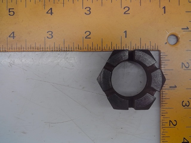 X1421 PACCAR Nut