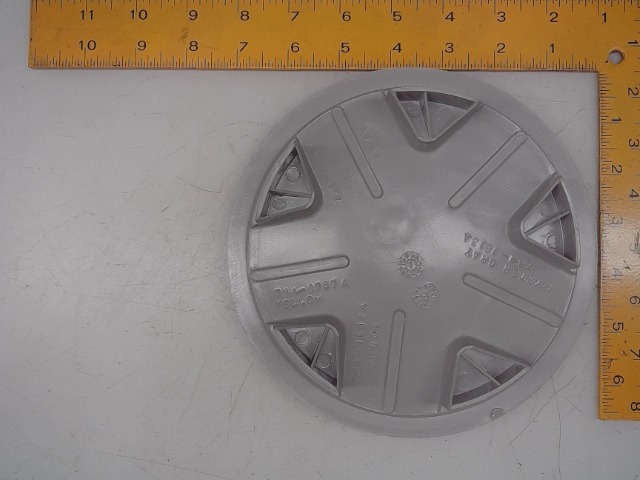734-1613 Hub/cap for CUB CADET