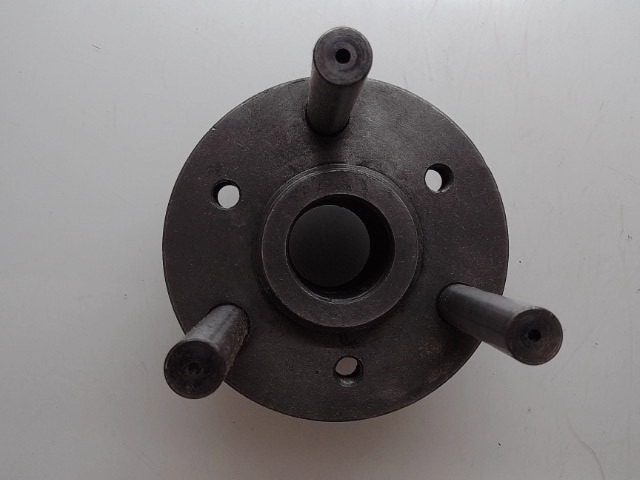 A-185286C91 Hub for JOHN DEERE