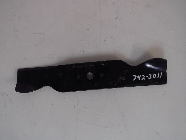 742-3011 Blade for CUB CADET