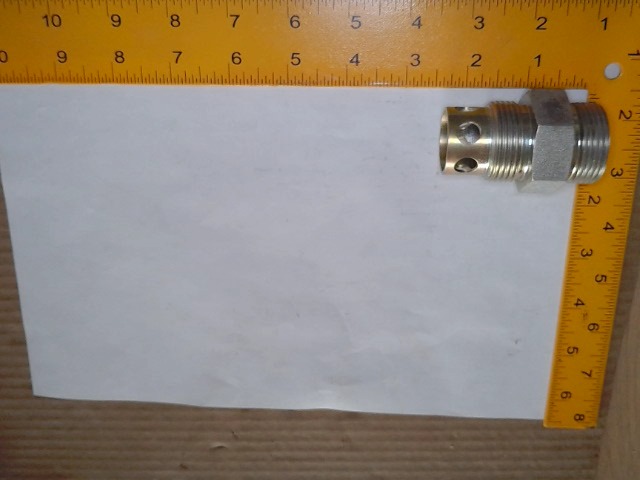 133-1570 Valve Adapter for CATERPILLAR