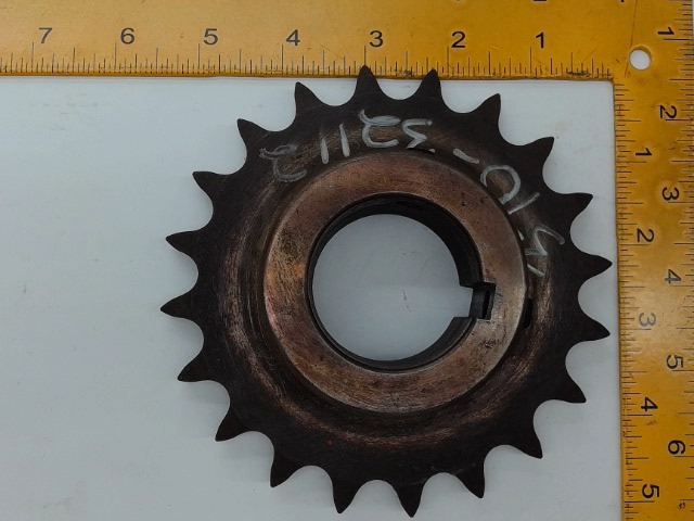 370-32112 Spkt for GEHL MANITOU