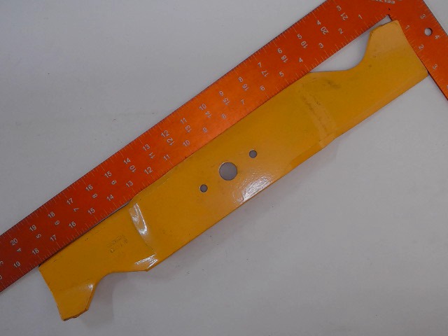 742-3023 Blade for CUB CADET