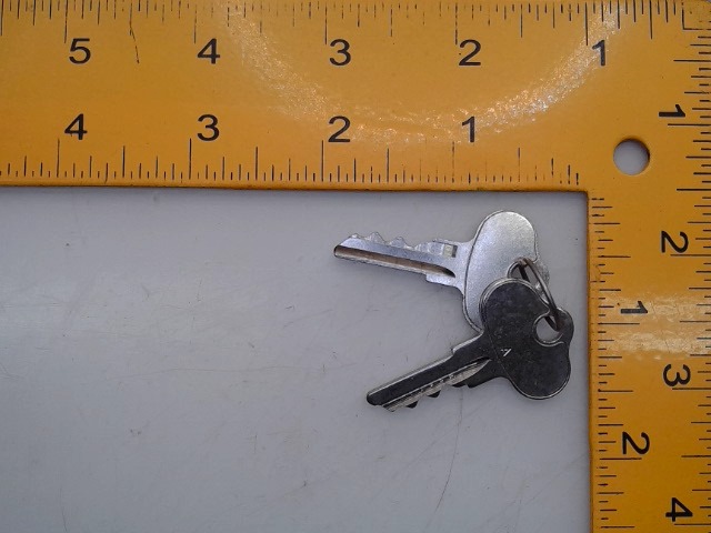 090-30328 Key for GEHL MANITOU