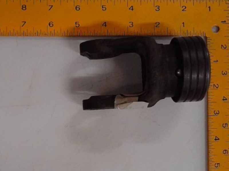 A-100-0621 Yoke for JOHN DEERE