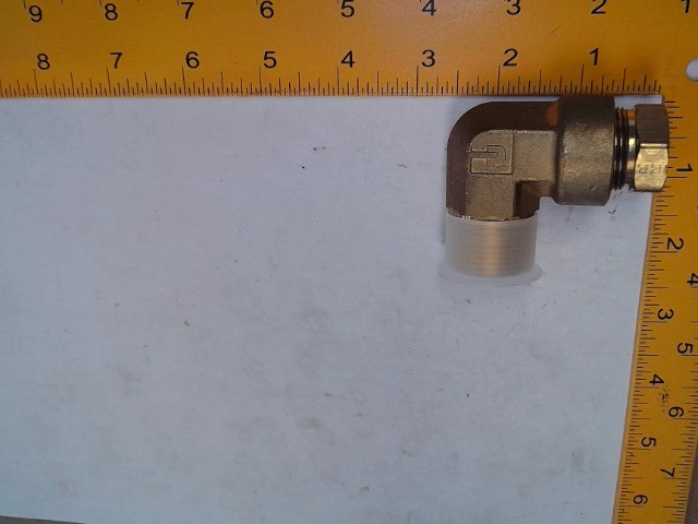 8B-7639 Fitting