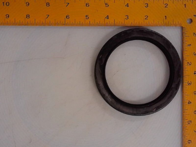 7807332 Seal for AGCO
