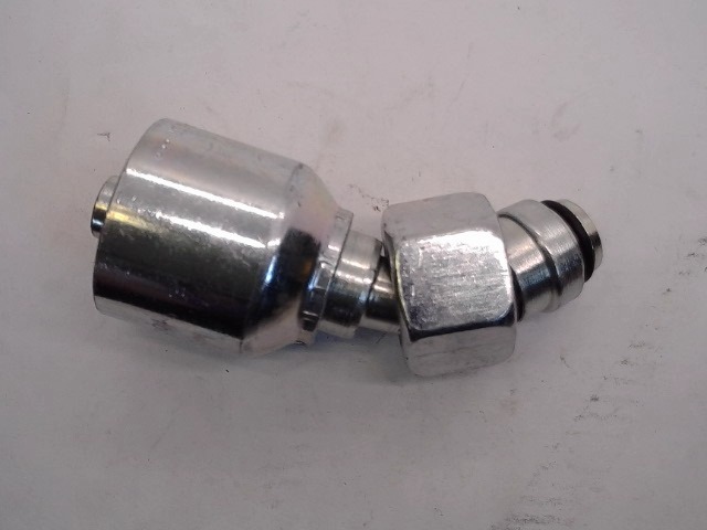 X10C70-16-8 Fitting for JOHN DEERE