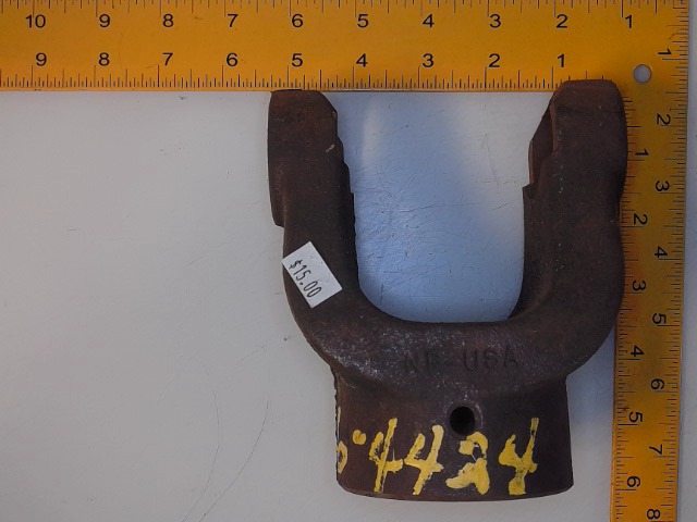 W806-4424 Yoke for AGCO
