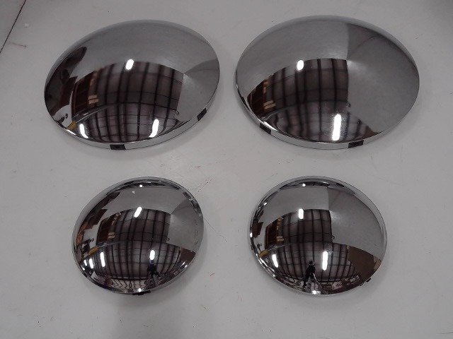 1690181 AGCO Hub Cap Set