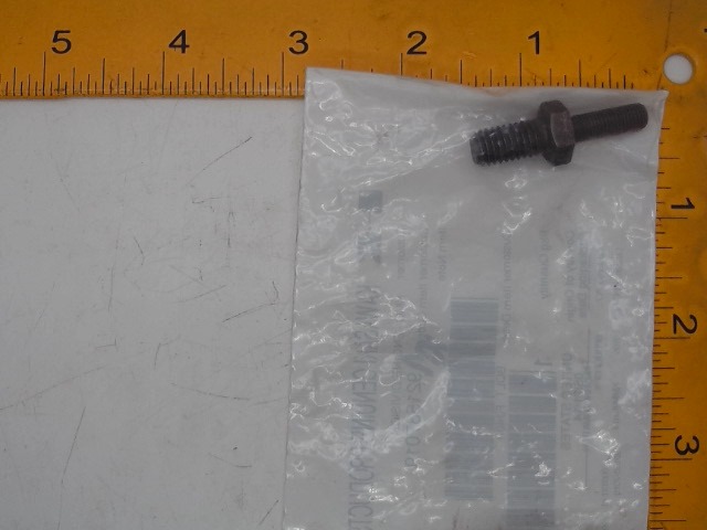 KM921537019 Bolt for CUB CADET