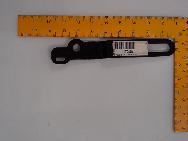 M135372 Brkt for JOHN DEERE