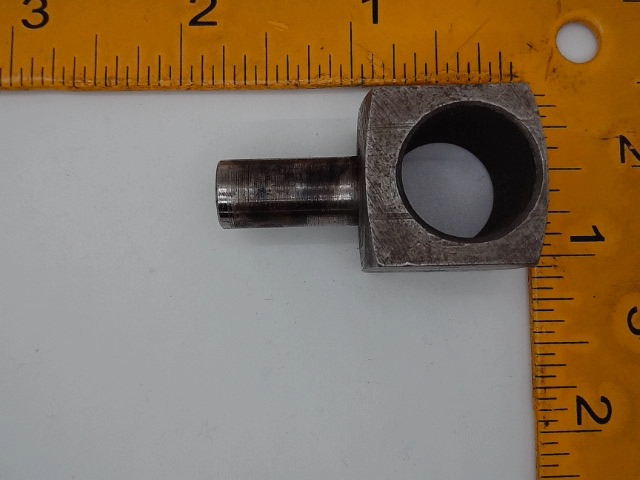 8N692 Swivel for CUB CADET