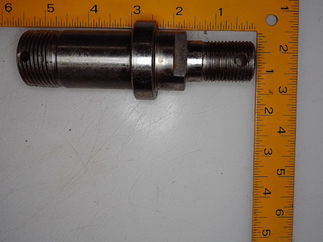 543998R1 Spindle for CASE NEW HOLLAND
