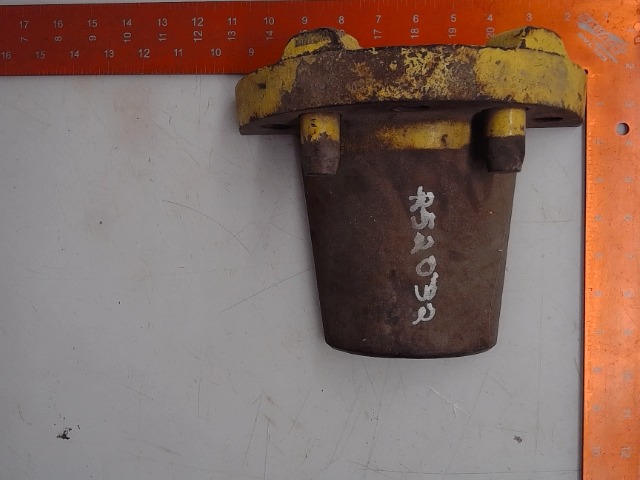 R52032 Hub for JOHN DEERE