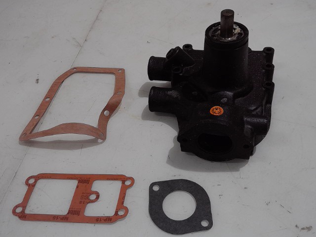 M747446A Pump W/3 Gskts for AGCO