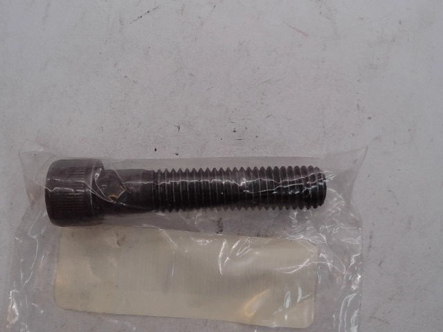 63137 Bolt
