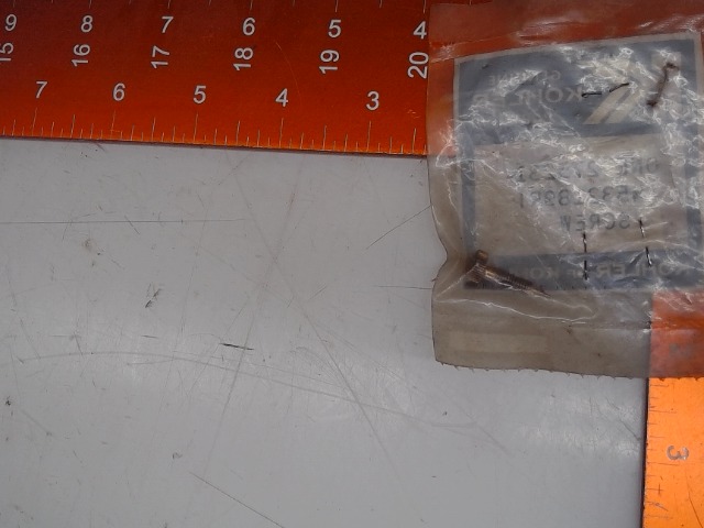 532189R1 Screw for CUB CADET