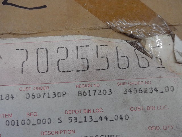 70255665 Pres. Plate for AGCO