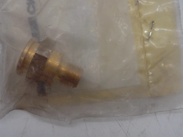 4893962 Bolt