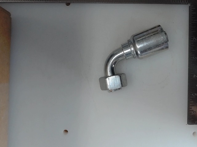X1C543-18-10 Fitting for JOHN DEERE