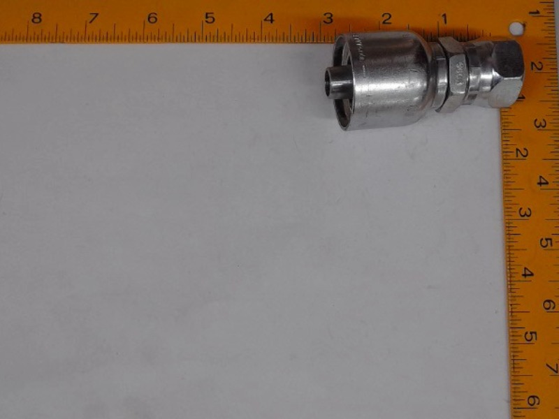 X1GU70-8-8 Fitting for JOHN DEERE