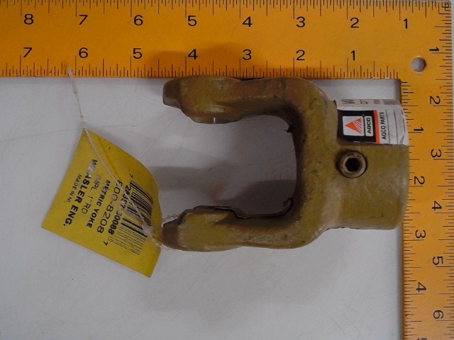 W800-8208 Yoke for AGCO
