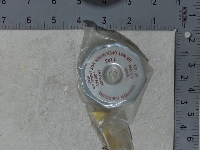 420-34775 Cap for GEHL MANITOU