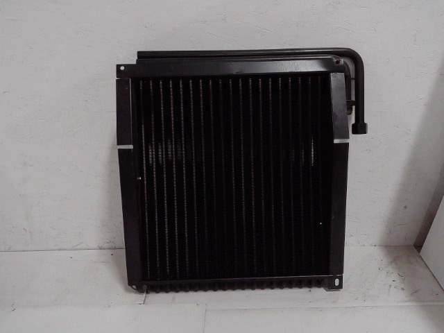 252931A2 CASE Hydraulic Oil Cooler